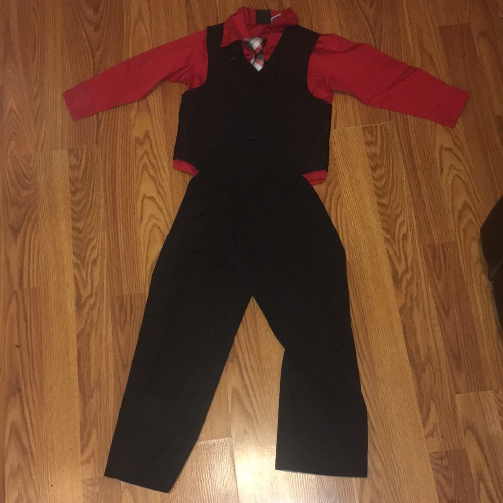 Tuxedo size 5 for kids